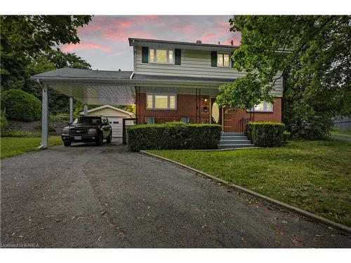 53 Hampstead Heath, Kingston, ON - Outdoor