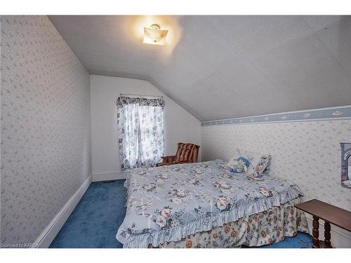 38 Fitchett Road, Napanee, ON - Indoor Photo Showing Bedroom