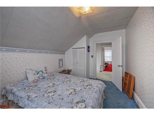 38 Fitchett Road, Napanee, ON - Indoor Photo Showing Bedroom