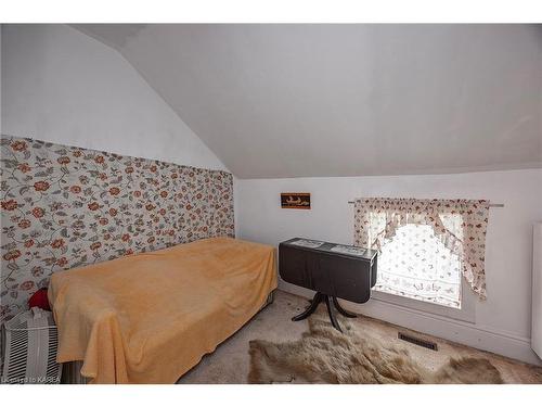 38 Fitchett Road, Napanee, ON - Indoor Photo Showing Bedroom