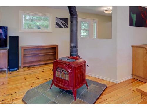 2 Old Mountain Road, Westport, ON - Indoor Photo Showing Other Room