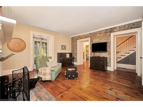 1775 Highway 38 Highway, Kingston, ON - Indoor Photo Showing Living Room