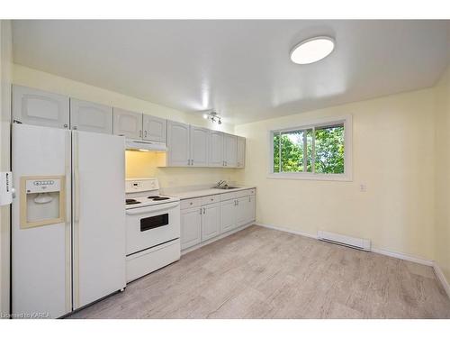 254 Weller Avenue, Kingston, ON - Indoor Photo Showing Kitchen