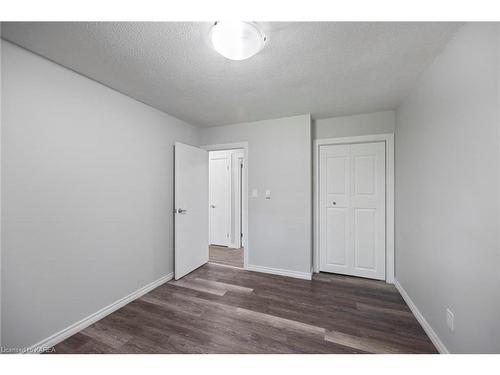 254 Weller Avenue, Kingston, ON - Indoor Photo Showing Other Room