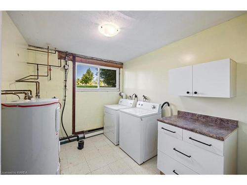 254 Weller Avenue, Kingston, ON - Indoor Photo Showing Laundry Room