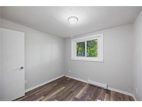 254 Weller Avenue, Kingston, ON - Indoor Photo Showing Other Room