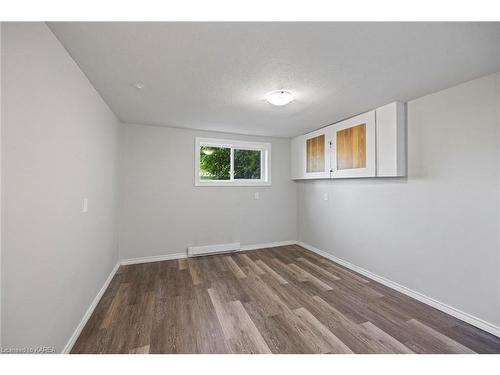 254 Weller Avenue, Kingston, ON - Indoor Photo Showing Other Room