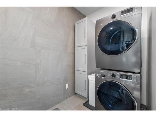 965 Baseline Road, Wolfe Island, ON - Indoor Photo Showing Laundry Room