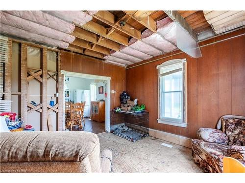 698 Russell Road, Lansdowne, ON - Indoor Photo Showing Bedroom