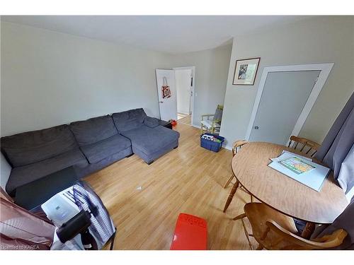 307 Division Street, Kingston, ON - Indoor Photo Showing Living Room