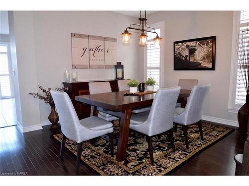 1107 Woodhaven Drive, Kingston, ON - Indoor Photo Showing Dining Room