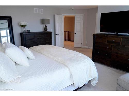 1107 Woodhaven Drive, Kingston, ON - Indoor Photo Showing Bedroom