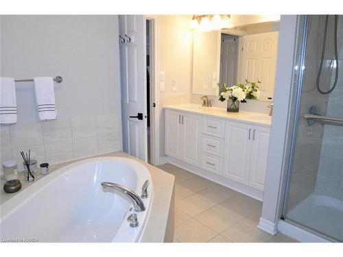 1107 Woodhaven Drive, Kingston, ON - Indoor Photo Showing Bathroom