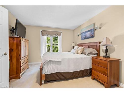 914 Rowantree Crescent, Kingston, ON - Indoor Photo Showing Bedroom