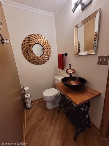 994 Westminster Place, Kingston, ON - Indoor Photo Showing Bathroom