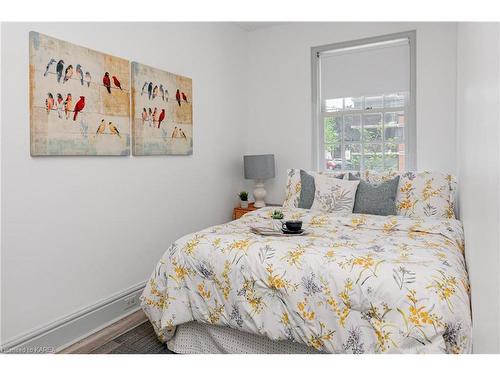 36 Lower Union Street, Kingston, ON - Indoor Photo Showing Bedroom