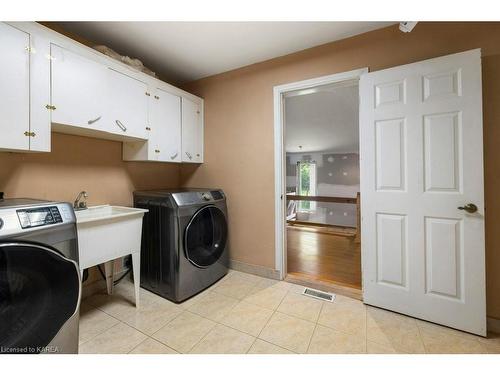 3664 Princess Street, Kingston, ON - Indoor Photo Showing Laundry Room