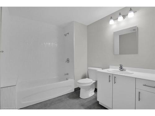 310-1080 Terra Verde Way, Kingston, ON - Indoor Photo Showing Bathroom