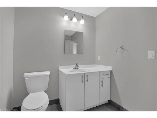 310-1080 Terra Verde Way, Kingston, ON - Indoor Photo Showing Bathroom