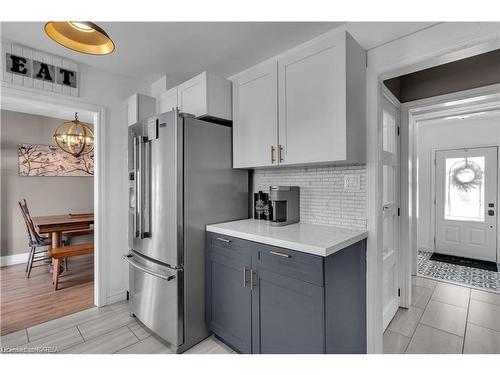 5153 Bath Rd Road, Bath, ON - Indoor Photo Showing Kitchen