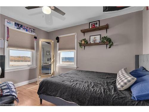 5153 Bath Rd Road, Bath, ON - Indoor Photo Showing Bedroom