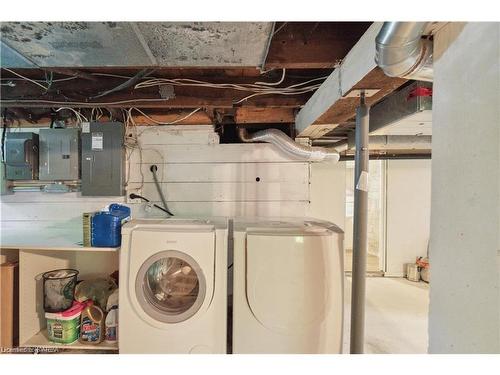 94 King Street, Chesterville, ON - Indoor Photo Showing Laundry Room