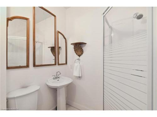 94 King Street, Chesterville, ON - Indoor Photo Showing Bathroom