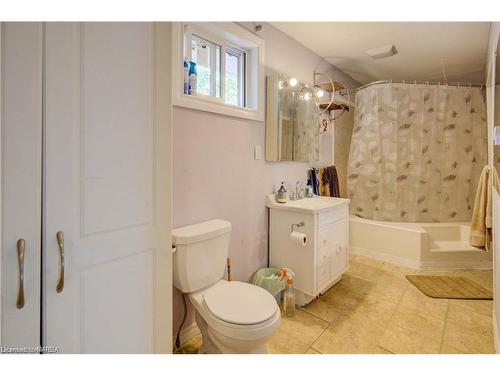 549 Alfred Street, Kingston, ON - Indoor Photo Showing Bathroom