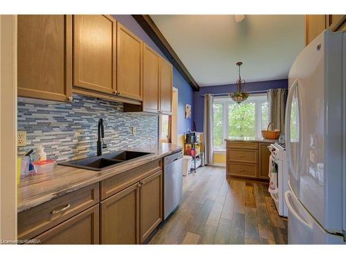 832 Purcell Crescent, Kingston, ON - Indoor Photo Showing Kitchen With Double Sink