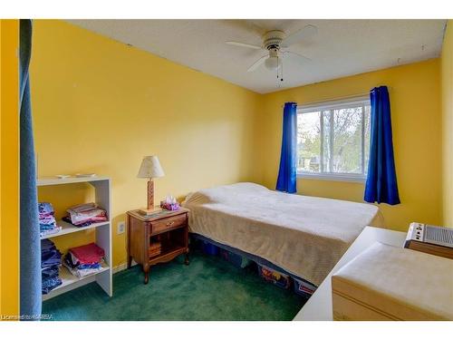 832 Purcell Crescent, Kingston, ON - Indoor Photo Showing Bedroom