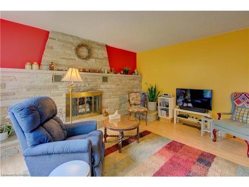 832 Purcell Crescent, Kingston, ON - Indoor Photo Showing Living Room With Fireplace