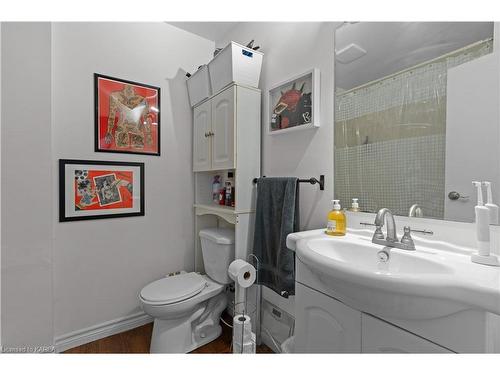 11 Sunny Acres Road, Kingston, ON - Indoor Photo Showing Bathroom