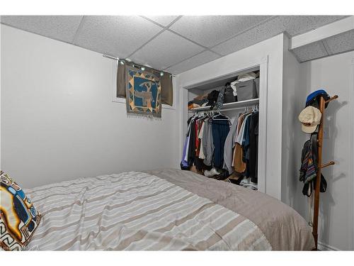 11 Sunny Acres Road, Kingston, ON - Indoor Photo Showing Bedroom