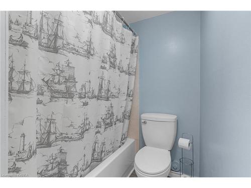 101-310 Kingsdale Avenue, Kingston, ON - Indoor Photo Showing Bathroom