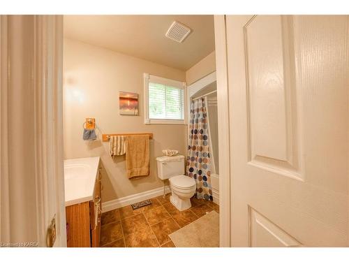 1448 Rickards Road, South Frontenac, ON - Indoor Photo Showing Bathroom