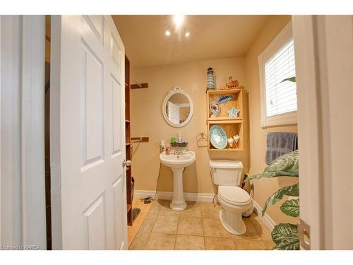 1448 Rickards Road, South Frontenac, ON - Indoor Photo Showing Bathroom