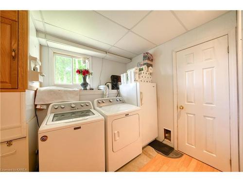 1448 Rickards Road, South Frontenac, ON - Indoor Photo Showing Laundry Room