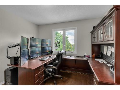 500 Weston Crescent, Kingston, ON - Indoor Photo Showing Office