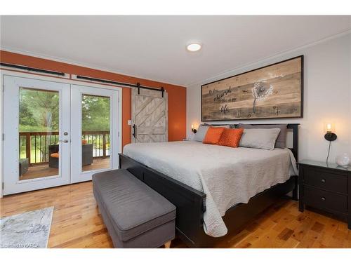 407 Dean Smith Road, Perth Road Village, ON - Indoor Photo Showing Bedroom