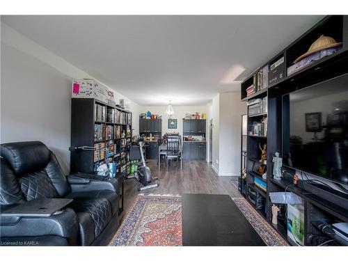 203-17 Eldon Hall Place, Kingston, ON - Indoor Photo Showing Living Room