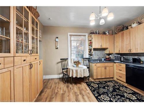 159 Montreal Street, Kingston, ON - Indoor Photo Showing Kitchen