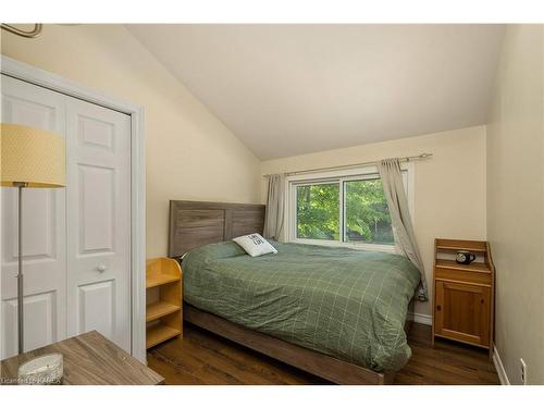 6868 Smith Lane, Perth Road Village, ON - Indoor Photo Showing Bedroom