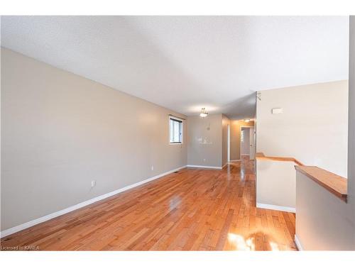 1386 Brackenwood Crescent, Kingston, ON - Indoor Photo Showing Other Room