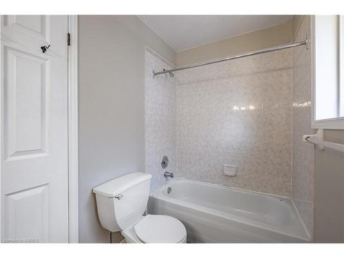 1386 Brackenwood Crescent, Kingston, ON - Indoor Photo Showing Bathroom