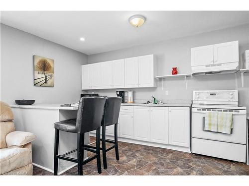 89 Dundas Street W, Napanee, ON - Indoor Photo Showing Kitchen