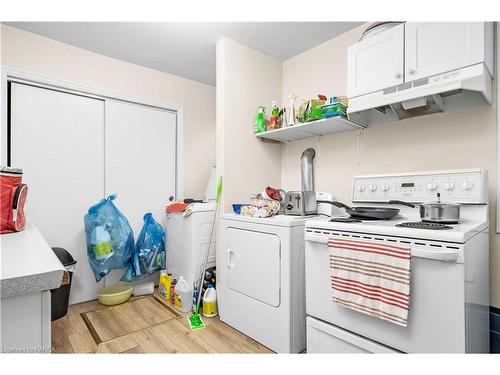 89 Dundas Street W, Napanee, ON - Indoor Photo Showing Laundry Room