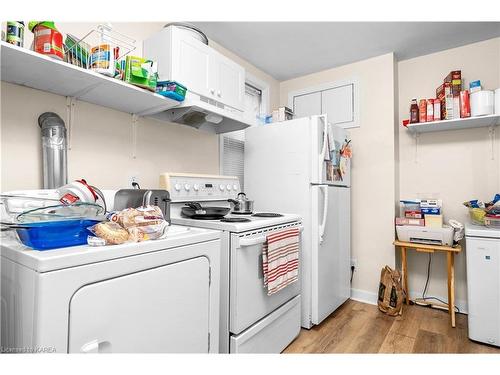 89 Dundas Street W, Napanee, ON - Indoor Photo Showing Laundry Room