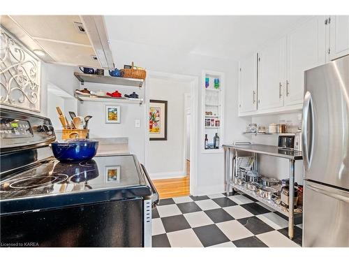 4 Montgomery Boulevard, Kingston, ON - Indoor Photo Showing Kitchen With Stainless Steel Kitchen