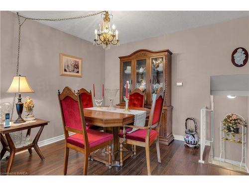 187 Sutherland Drive, Kingston, ON - Indoor Photo Showing Dining Room