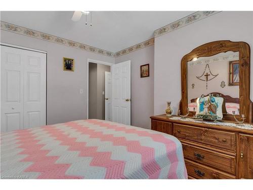 187 Sutherland Drive, Kingston, ON - Indoor Photo Showing Bedroom